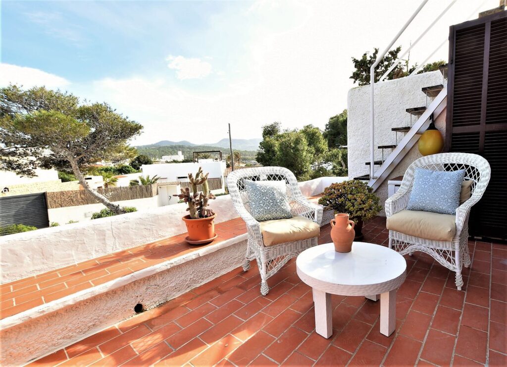 Appartement met terras met prachtig uitzicht op Es Vedrá